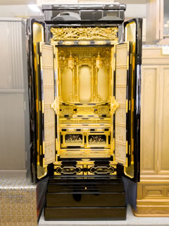 18号 京型彩色入 西の正面写真